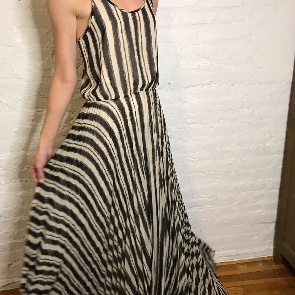 Parker Size Large Blue and White Striped Dress